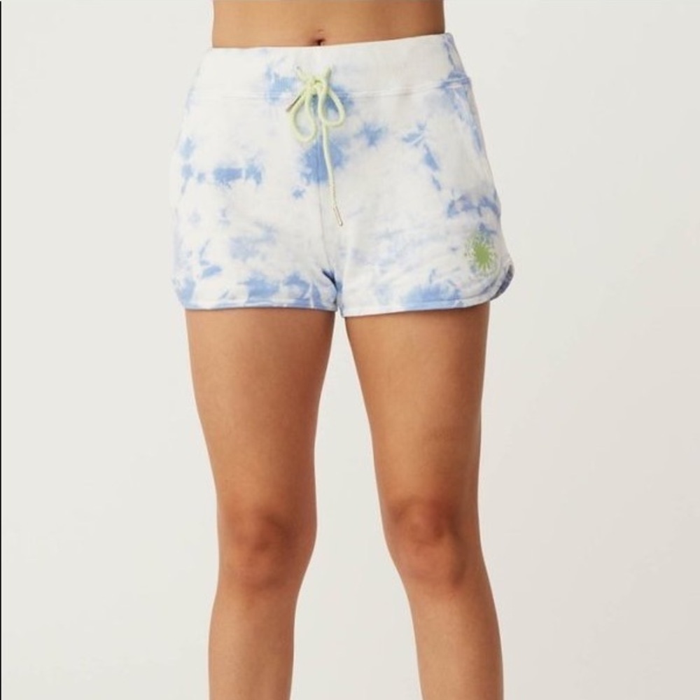 Daydreamer Periwinkle Cloud Sunny People Sweat Short Sz. L​​​​​​​​​​